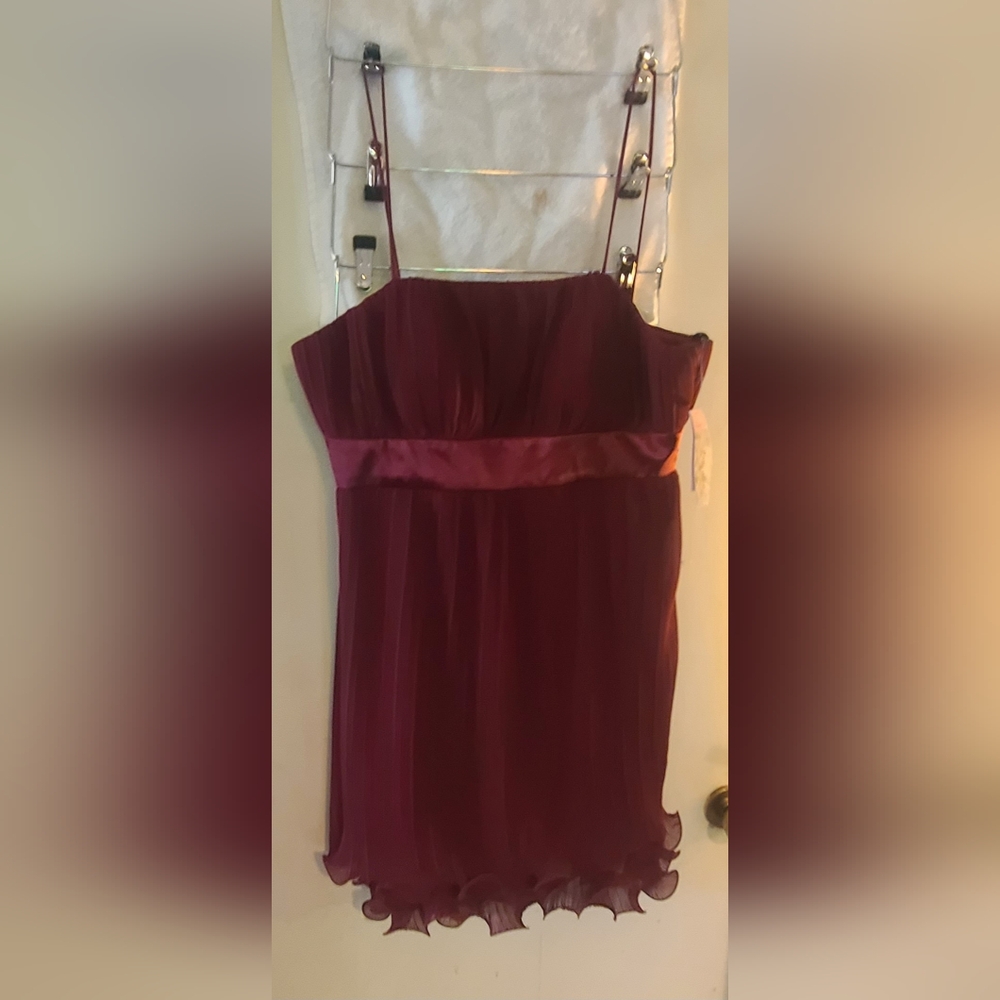 NWT Women's Burgundy Spaghetti Strap Cocktail Dress